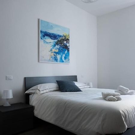 Private Room: The Port Apartment Scirocco Livorno Ngoại thất bức ảnh